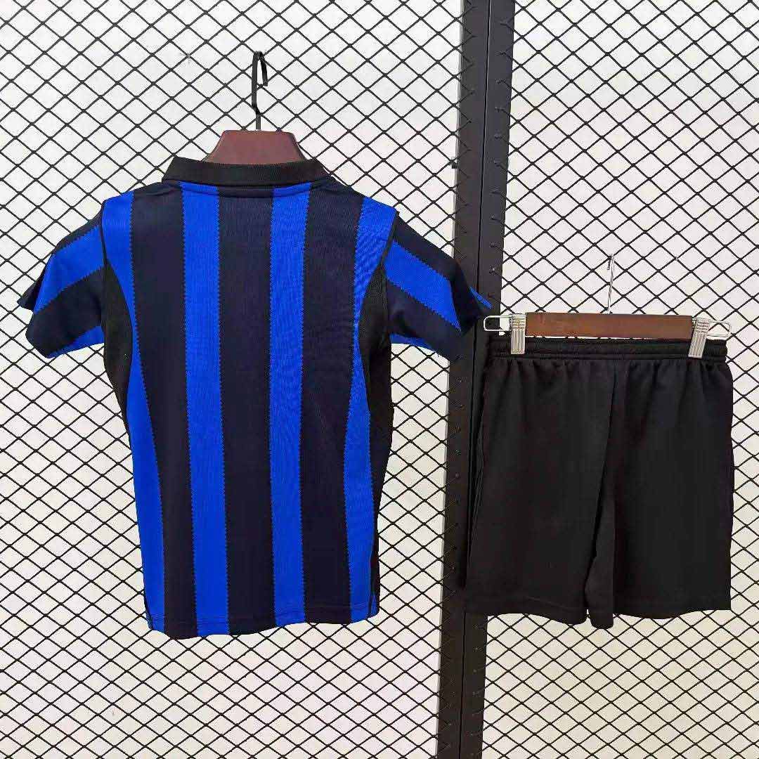 Modro čierny domáci detský komplet Inter Milan 2026/27 s čiernymi šortkami