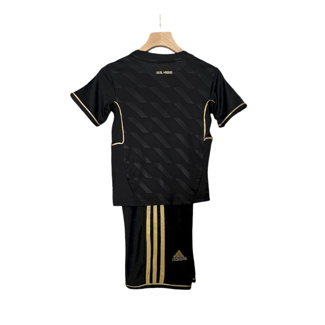Real Madrid 2011–12 Hosťovský Retro Detský Set Čierny 1 Real Madrid 2011–12 Hosťovský Retro Detský Set Čierny 1