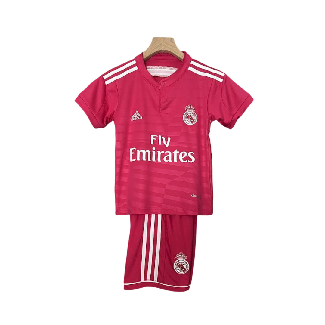 Real Madrid 2014–15 Hosťovský Retro Detský Set Ružový 1 Real Madrid 2014–15 Hosťovský Retro Detský Set Ružový 1