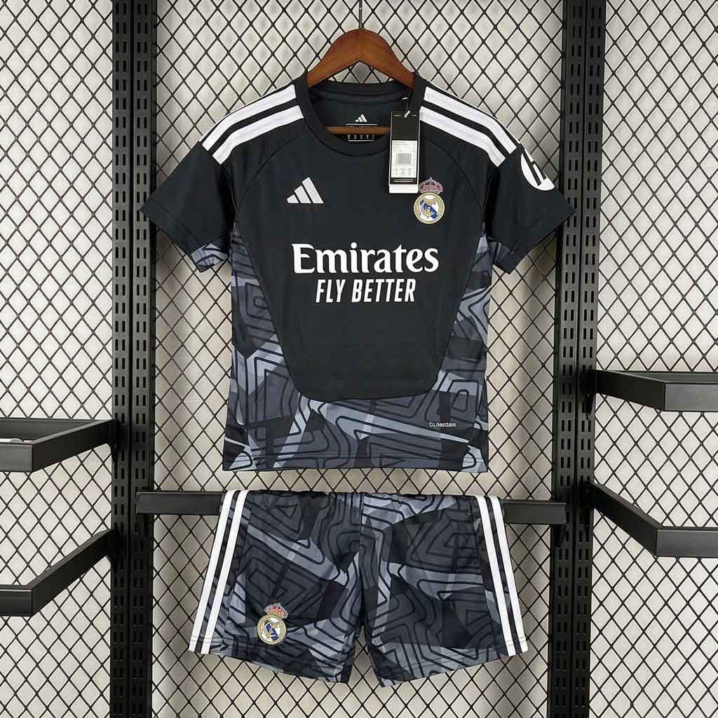 Real Madrid 26/27 čierny detský brankársky dres so šortkami