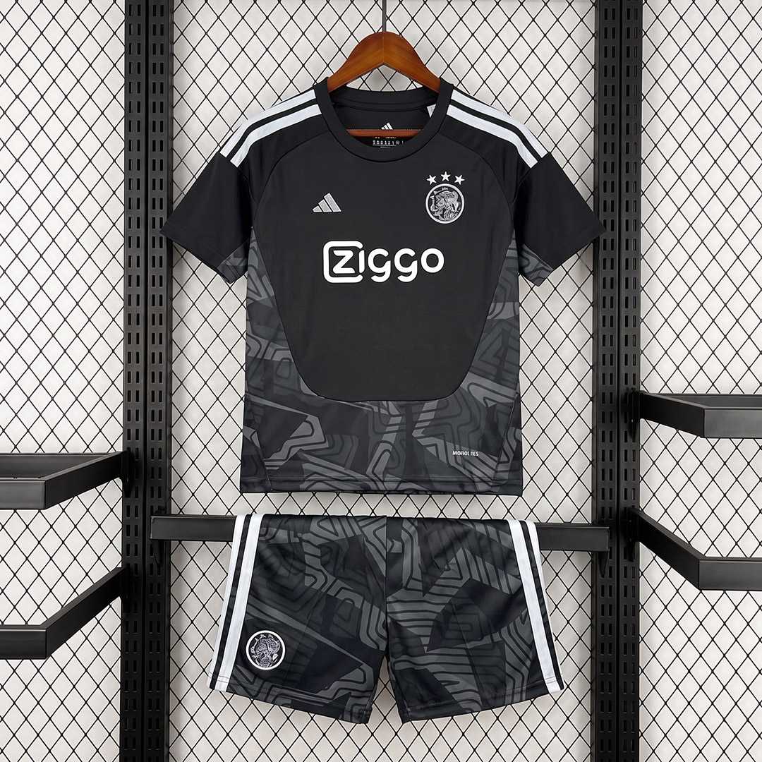 Ajax Amsterdam 2627 detský brankársky dres so šortkami čierny