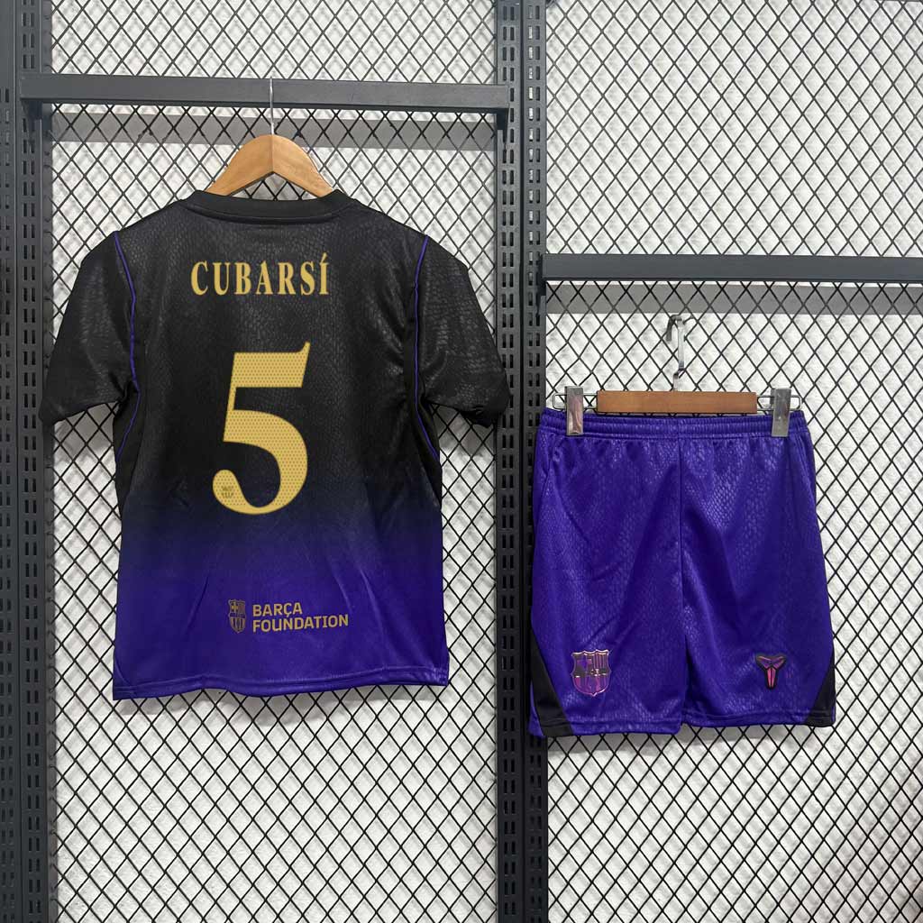 CUBARSÍ 5 Barcelona 2026/27 čierno-fialová hosťovská detská súprava s dresom a šortkami