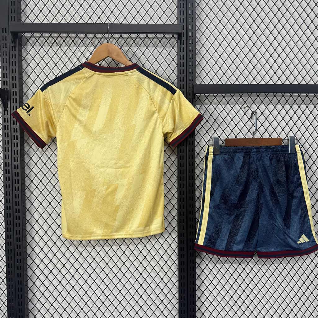 Žltý detský tretí dres Arsenal 26/27 so šortkami – zadná strana