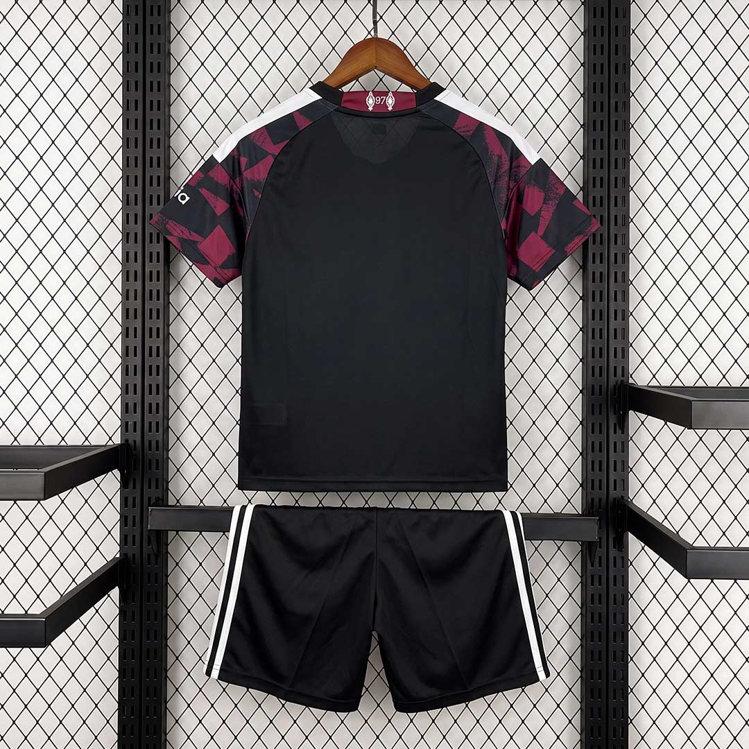 Liverpool FC 26/27 detský tretí dres – čierno-bordový