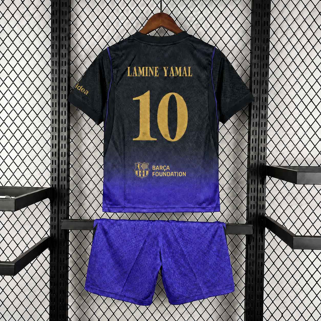 LAMINE-YAMAL-10-Barcelona-26-27-detský-hosťovský-dres-so-šortkami