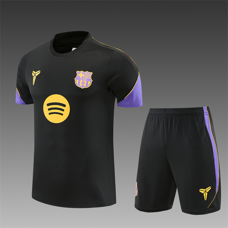 Čierny tréningový komplet FC Barcelona 2026/27 Kobe Bryant s dresom a šortkami