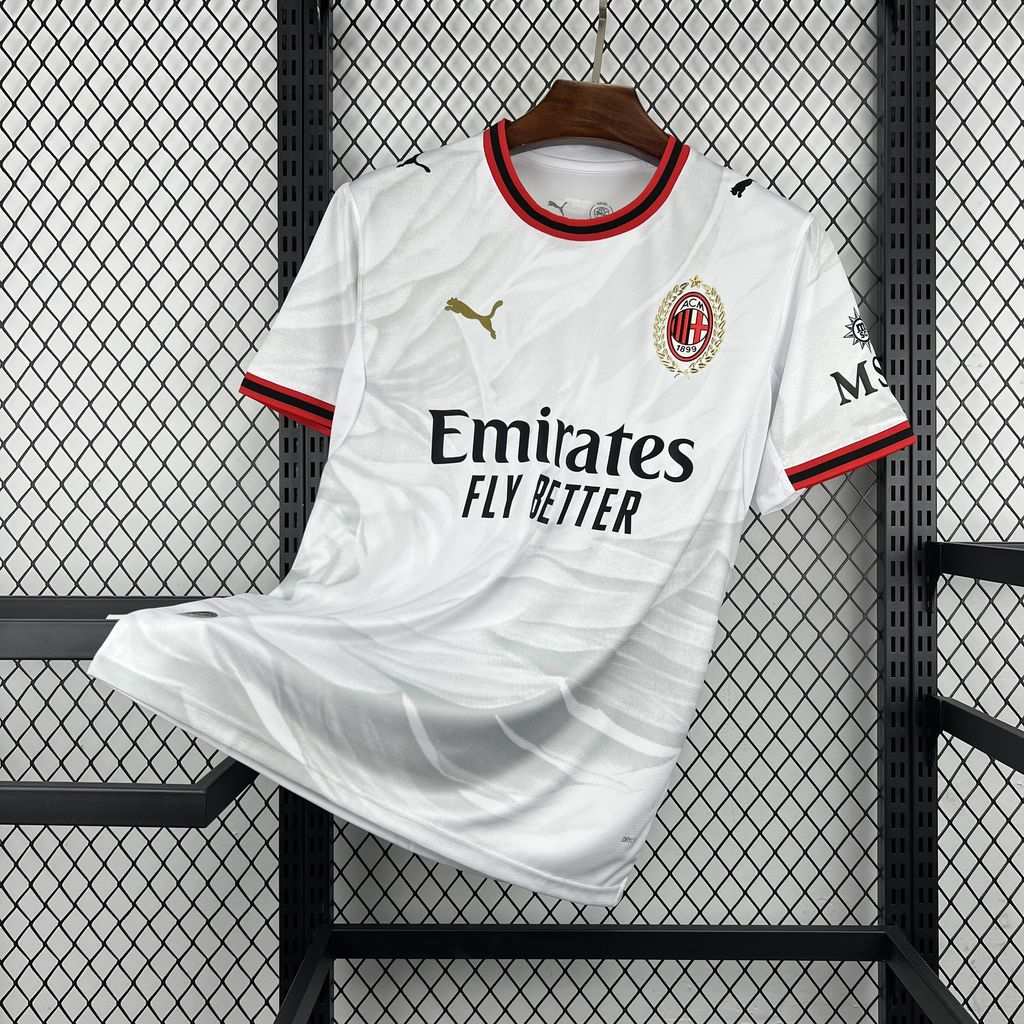 Biely hosťovský fanúšikovský dres AC Milan 26/27 so zlatými detailmi