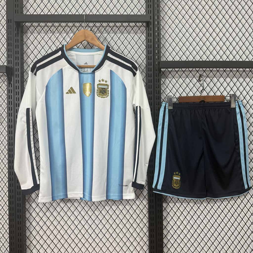 Detský reprezentačný dres Argentína 2026 s dlhým rukávom a šortkami – predná strana