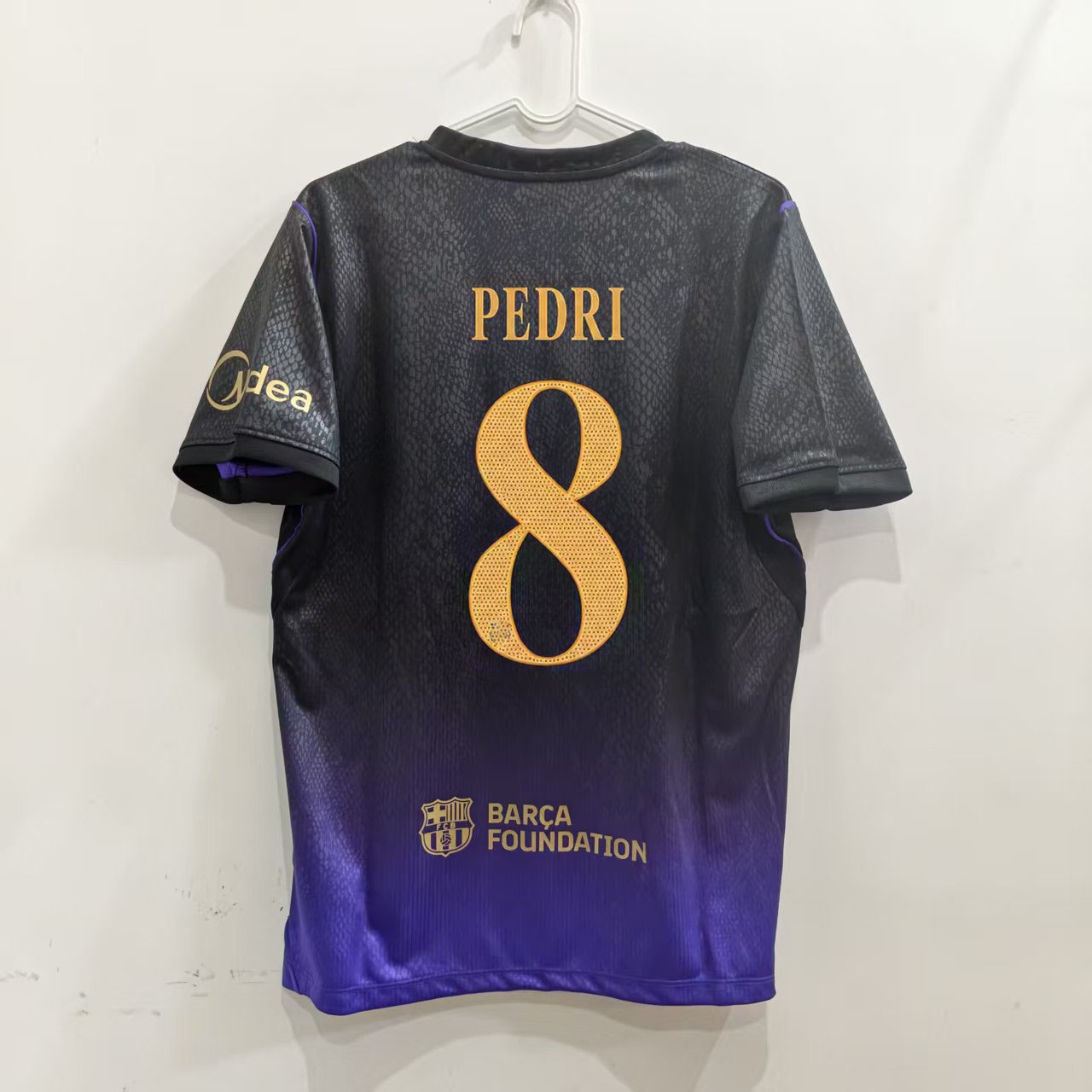 Čierno-fialový hosťovský dres FC Barcelona 26/27 s potlačou PEDRI 8