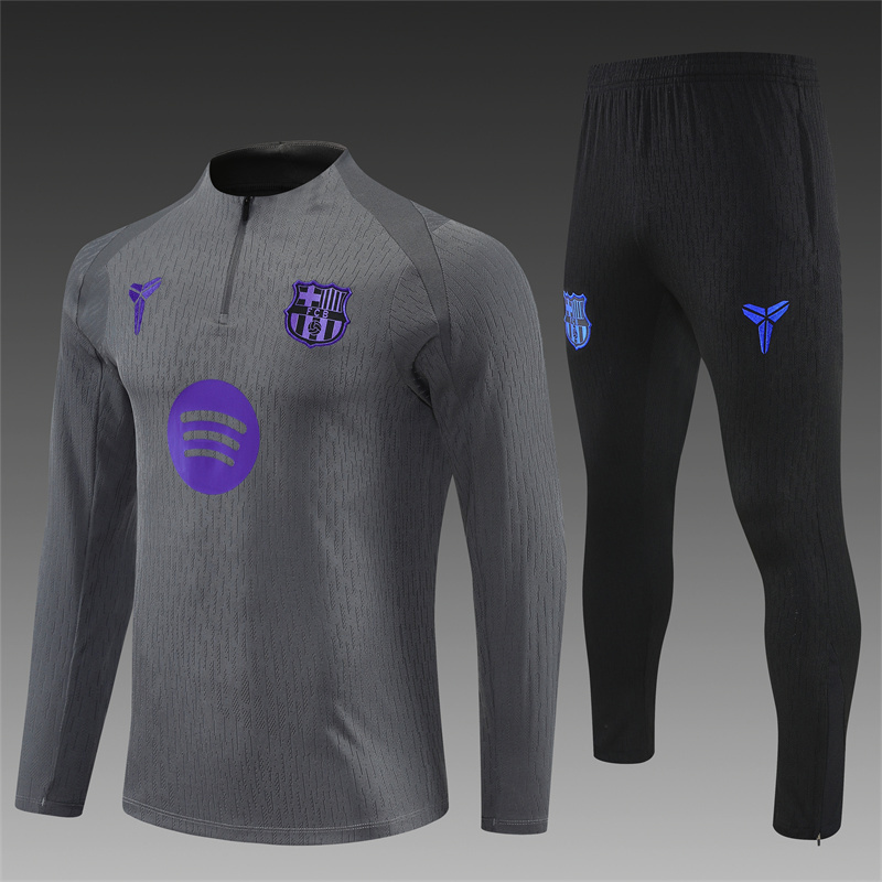 Sivý tréningový komplet FC Barcelona 2025/26 Kobe s dlhým rukávom a čiernymi nohavicami