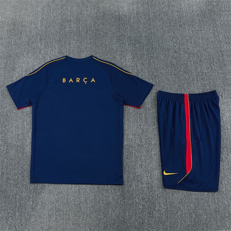 Zadná strana modrej tréningovej súpravy FC Barcelona 2026/27