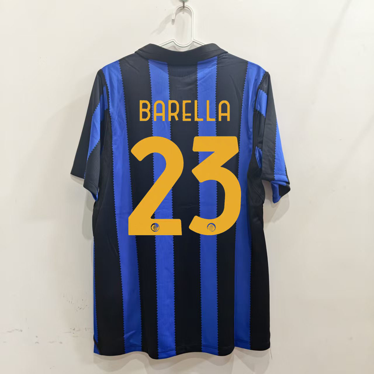Domáci futbalový dres Inter Milan 2026/27 BARELLA 23 spredu