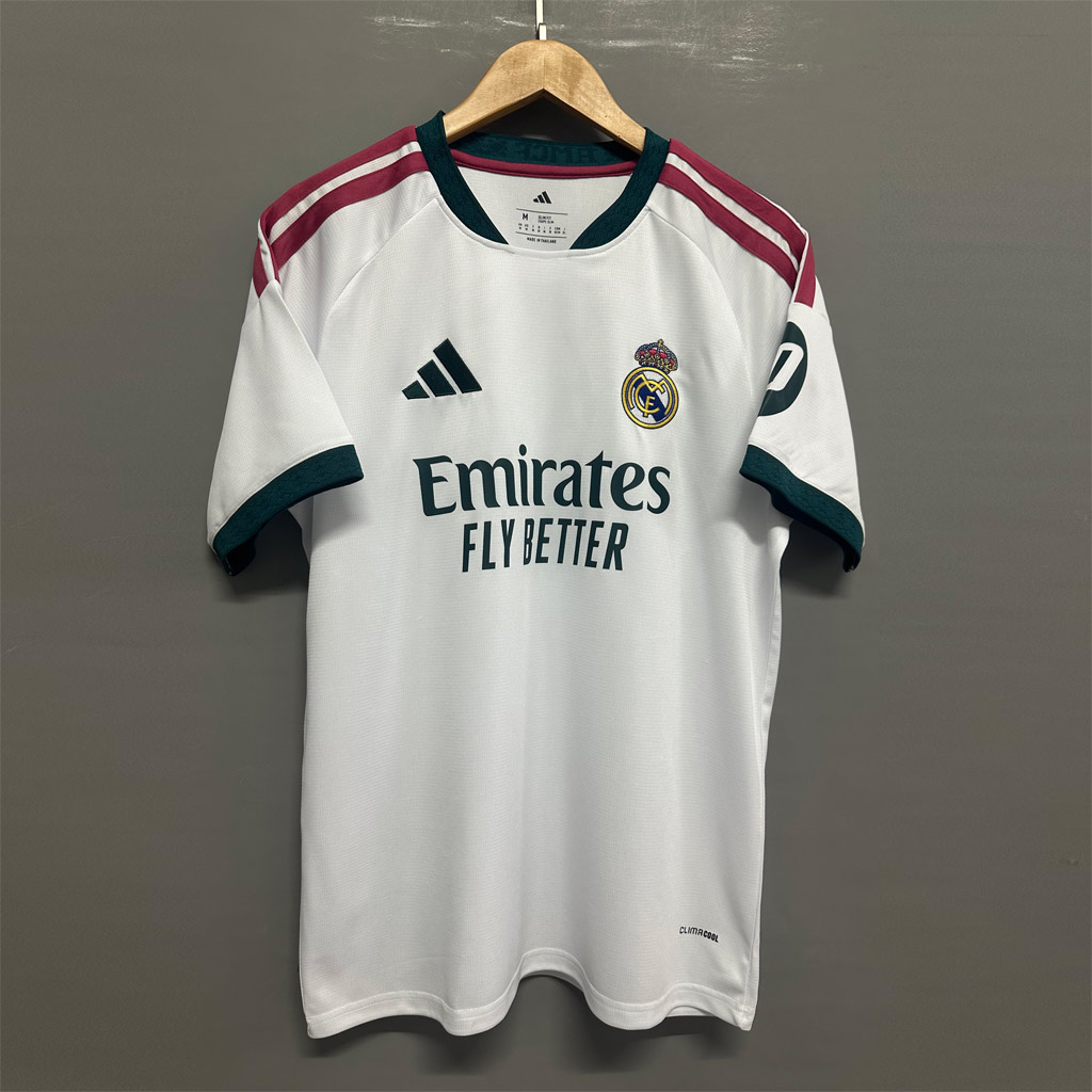 Biely domáci dres Real Madrid 2026/27