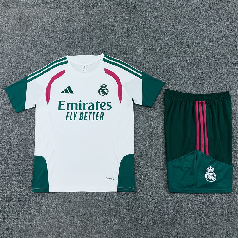 Predná strana bieleho tréningového dresu Real Madrid 2026/27