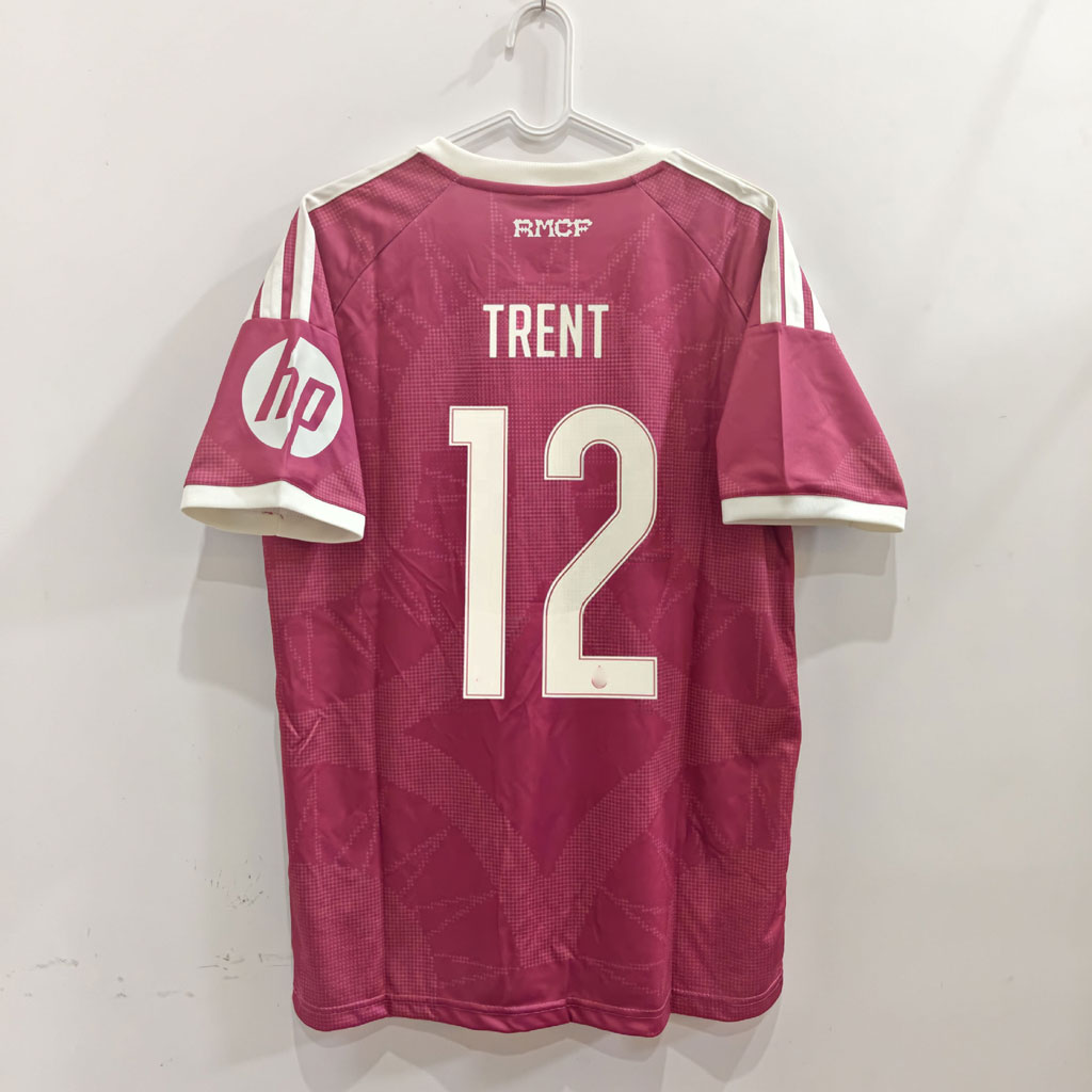 Tmavoružový tretí dres Real Madrid 2026/27 zozadu s potlačou TRENT 12