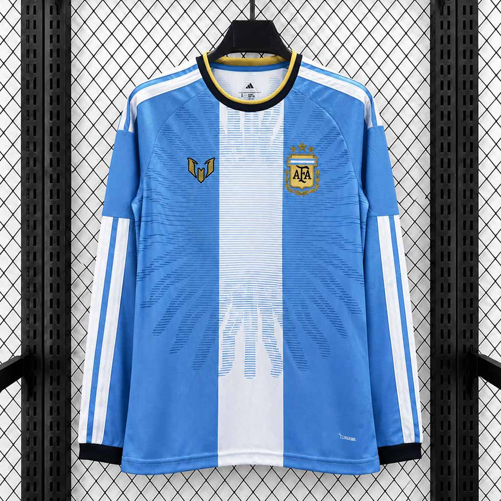 Argentina 2026 Messi Tribute dres dlhým rukávom spredu so zlatým symbolom M