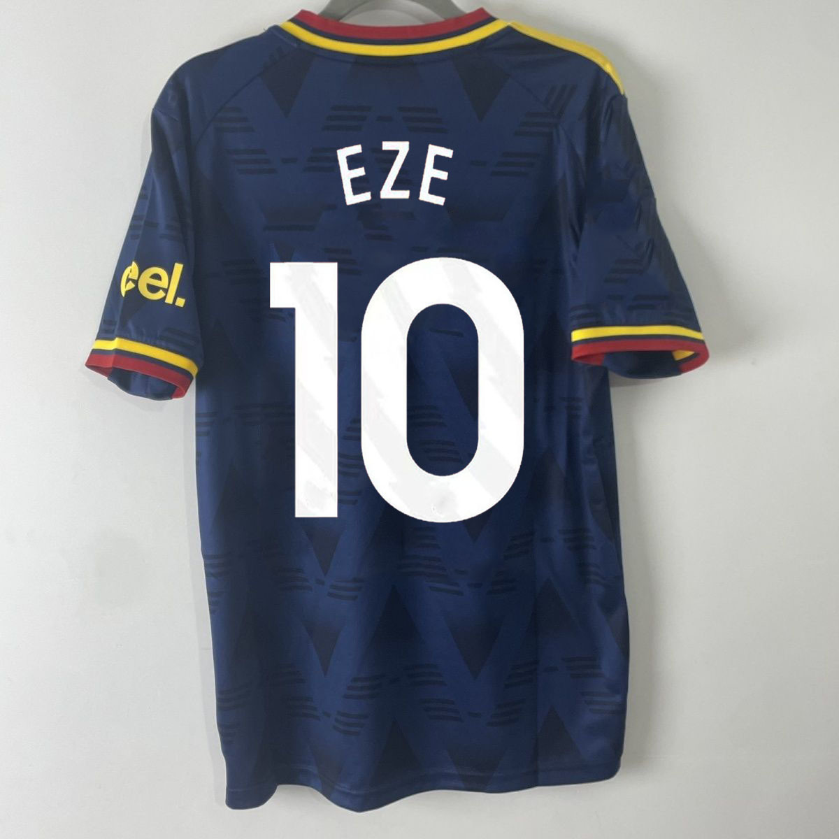 Arsenal 2026/27 tmavomodrý hosťovský futbalový dres EZE 10 zozadu
