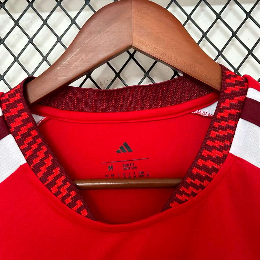 arsenal_2026_27_dres_detail_geometrickeho_goliera
