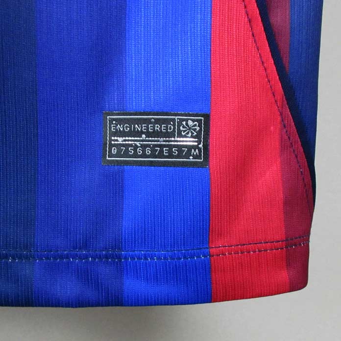 FC Barcelona futbalový dres 2026/27 detail priedušného materiálu a spodného lemu