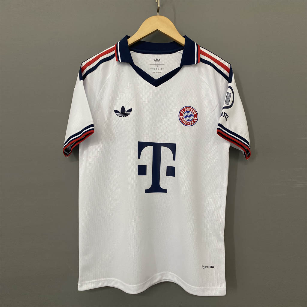 Biely hosťovský dres Bayern München 2026/27