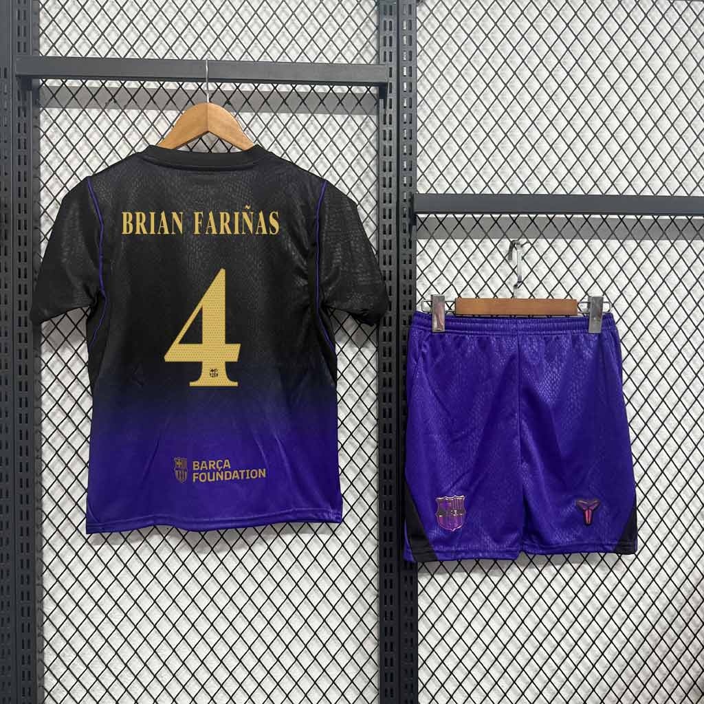 BRIAN FARIÑAS 4 Barcelona 26/27 detský hosťovský komplet – zadná strana