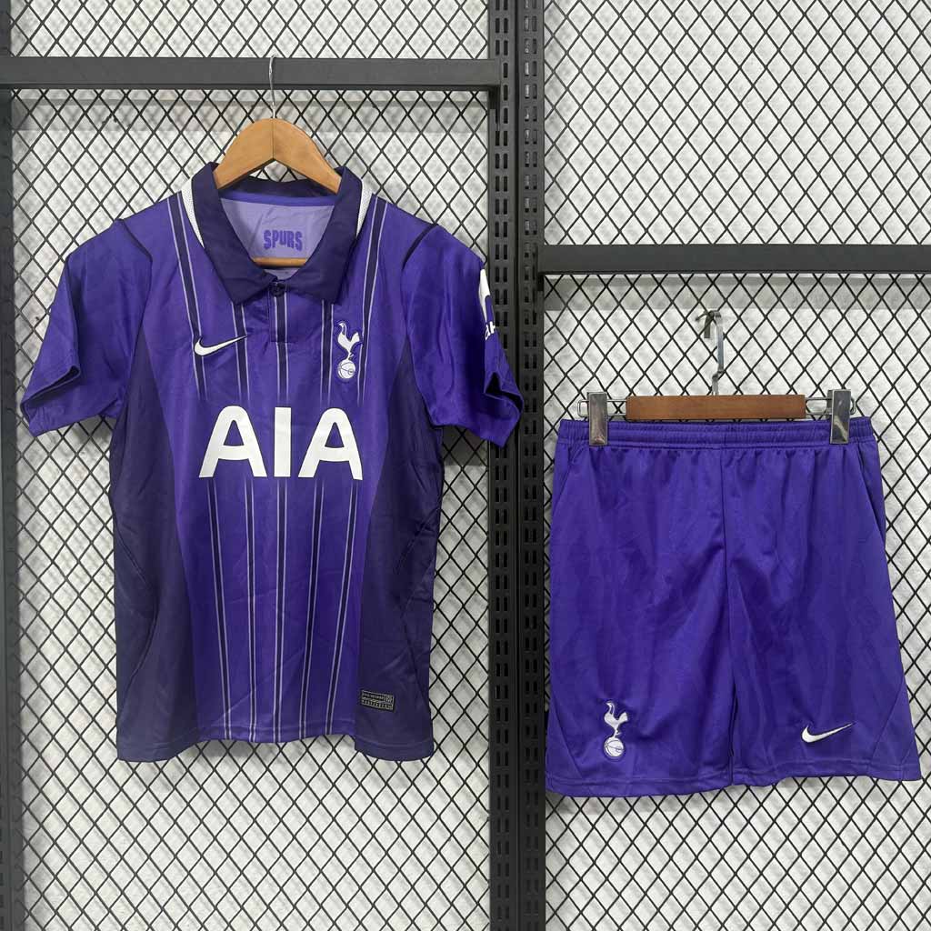 Detský tretí dres Tottenham 2026/27 vo fialovej farbe s kraťasmi
