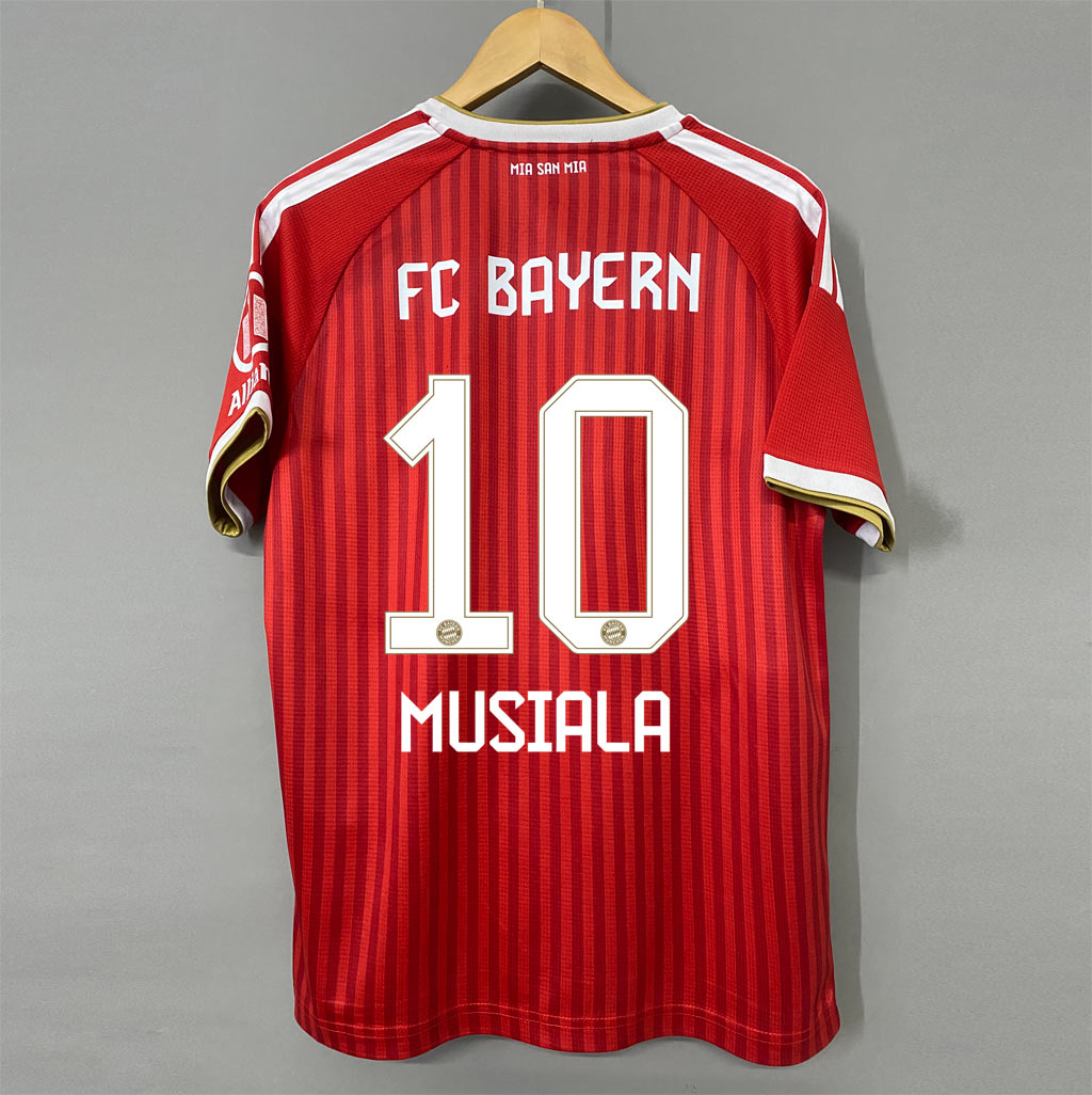 Domáci dres FC Bayern München 2026/27 s potlačou MUSIALA 10 – zadná strana