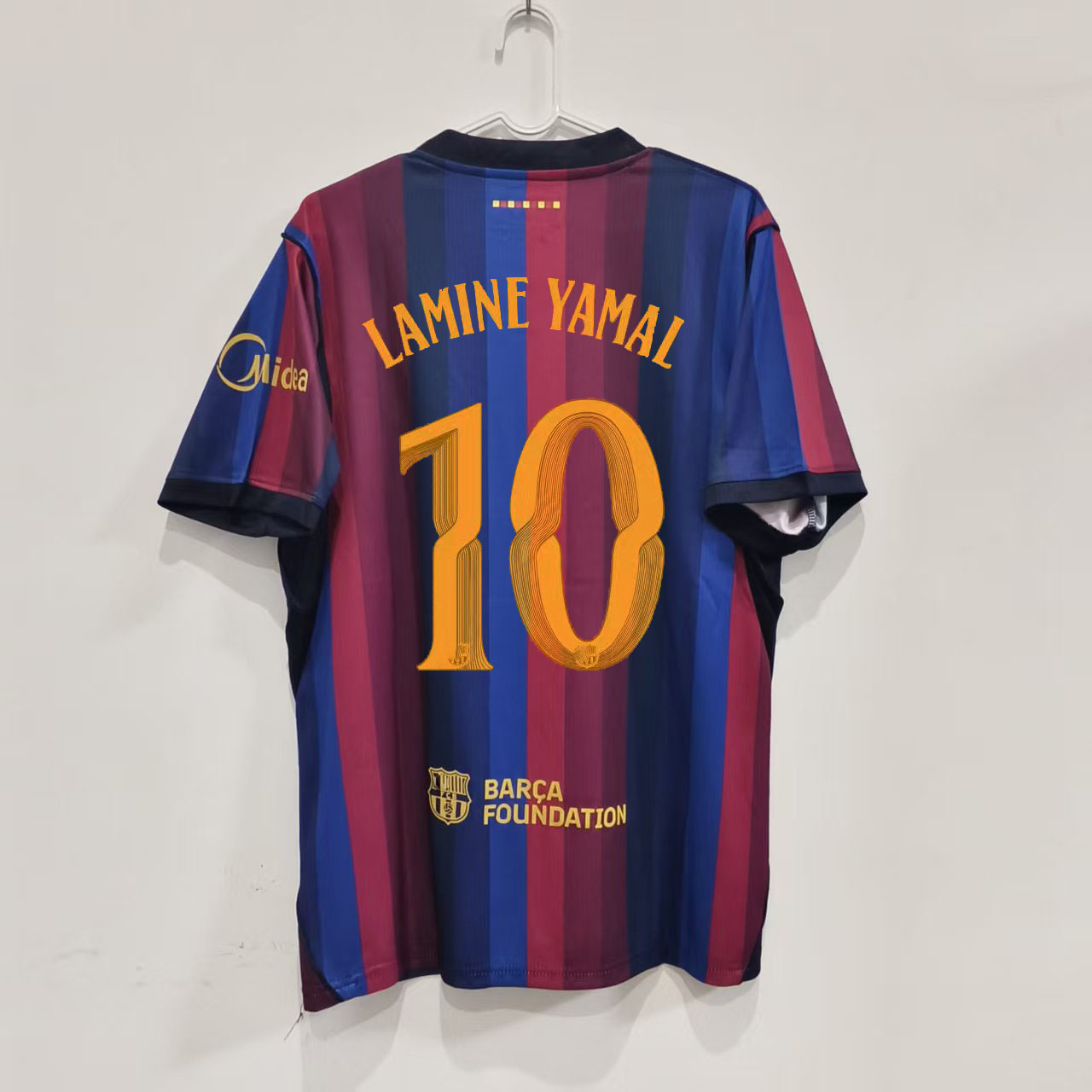 LAMINE YAMAL 10 Barcelona domáci dres 2026/27 s hotovou potlačou zozadu