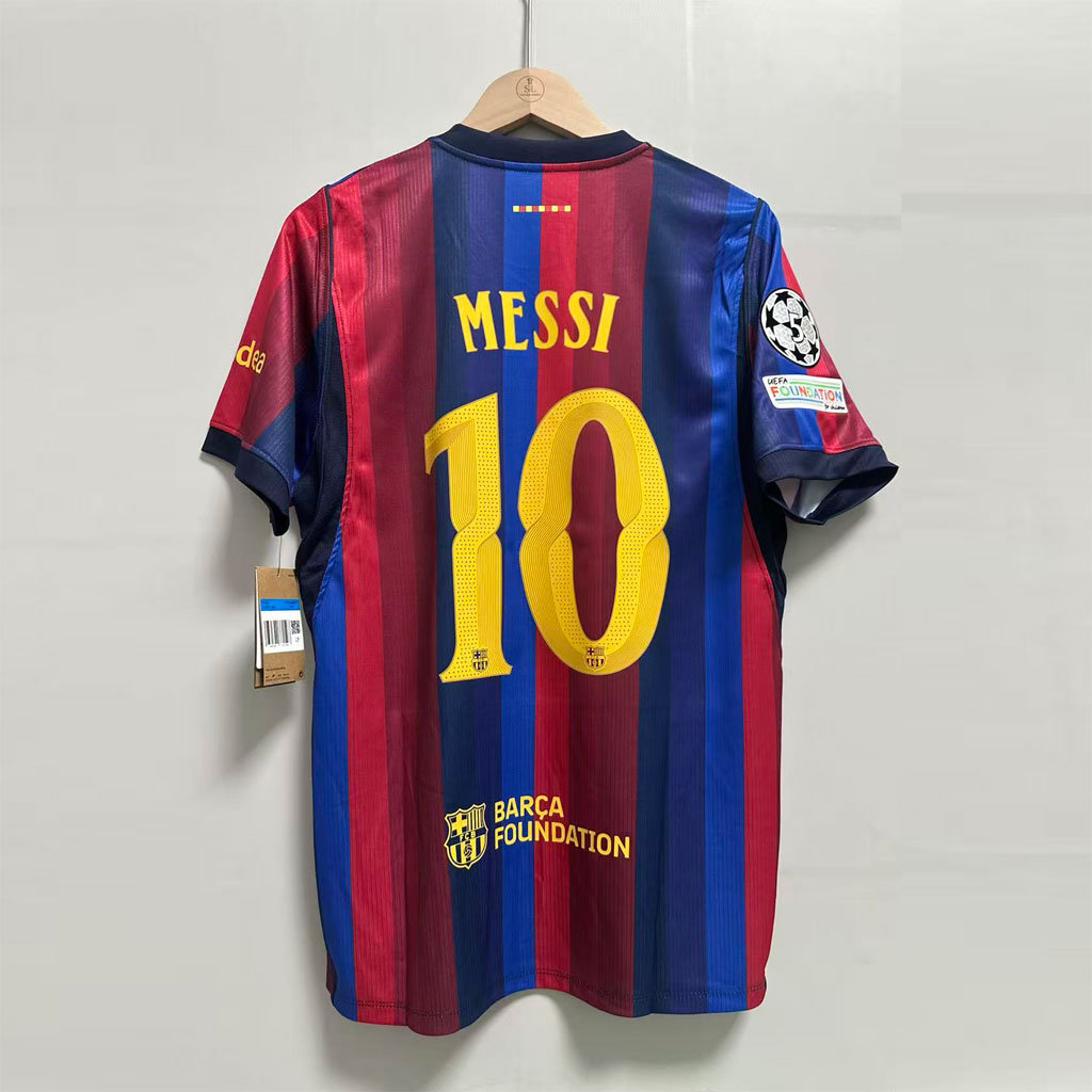 MESSI 10 Barcelona 2026/27 domáci dres so žltou potlačou na zadnej strane