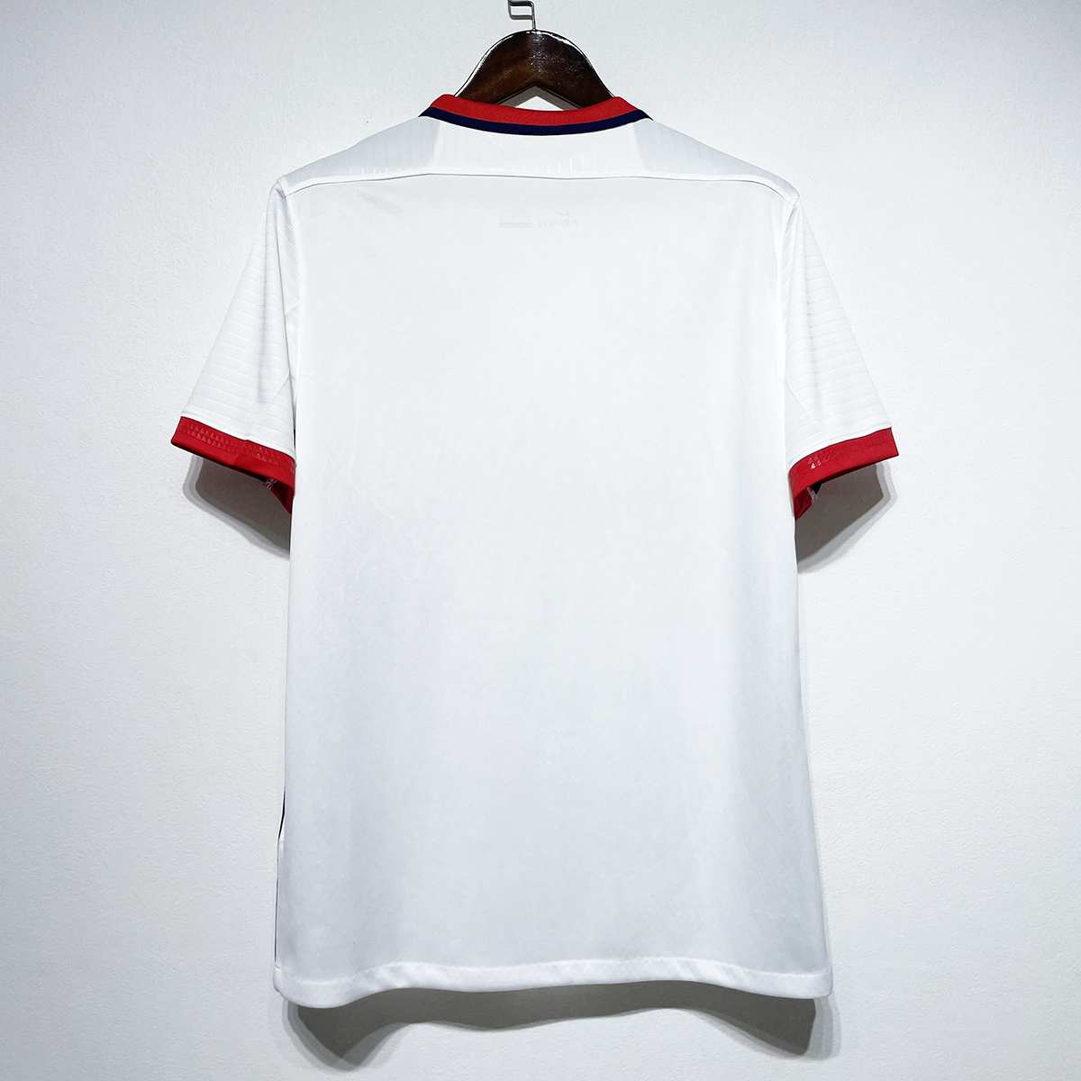 Biely PSG 2015/16 retro hosťovský futbalový dres s červeno-modrým golierom – zadná strana