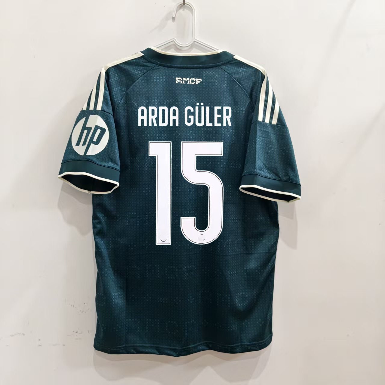 Real Madrid ARDA GÜLER 15 zelený hosťovský dres 2026/27 – zadná strana