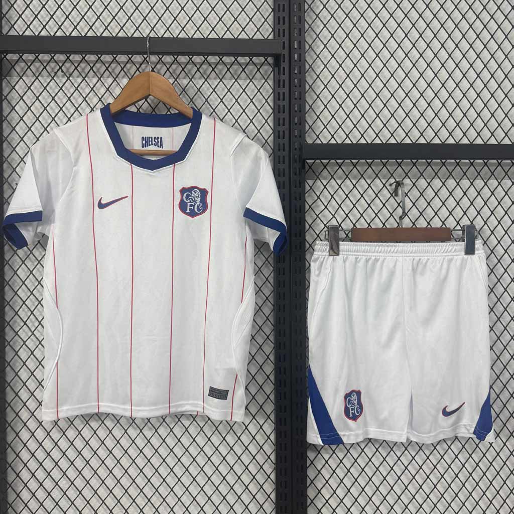 Tretí dres Chelsea 2026/27 pre deti s bielymi šortkami – predná strana